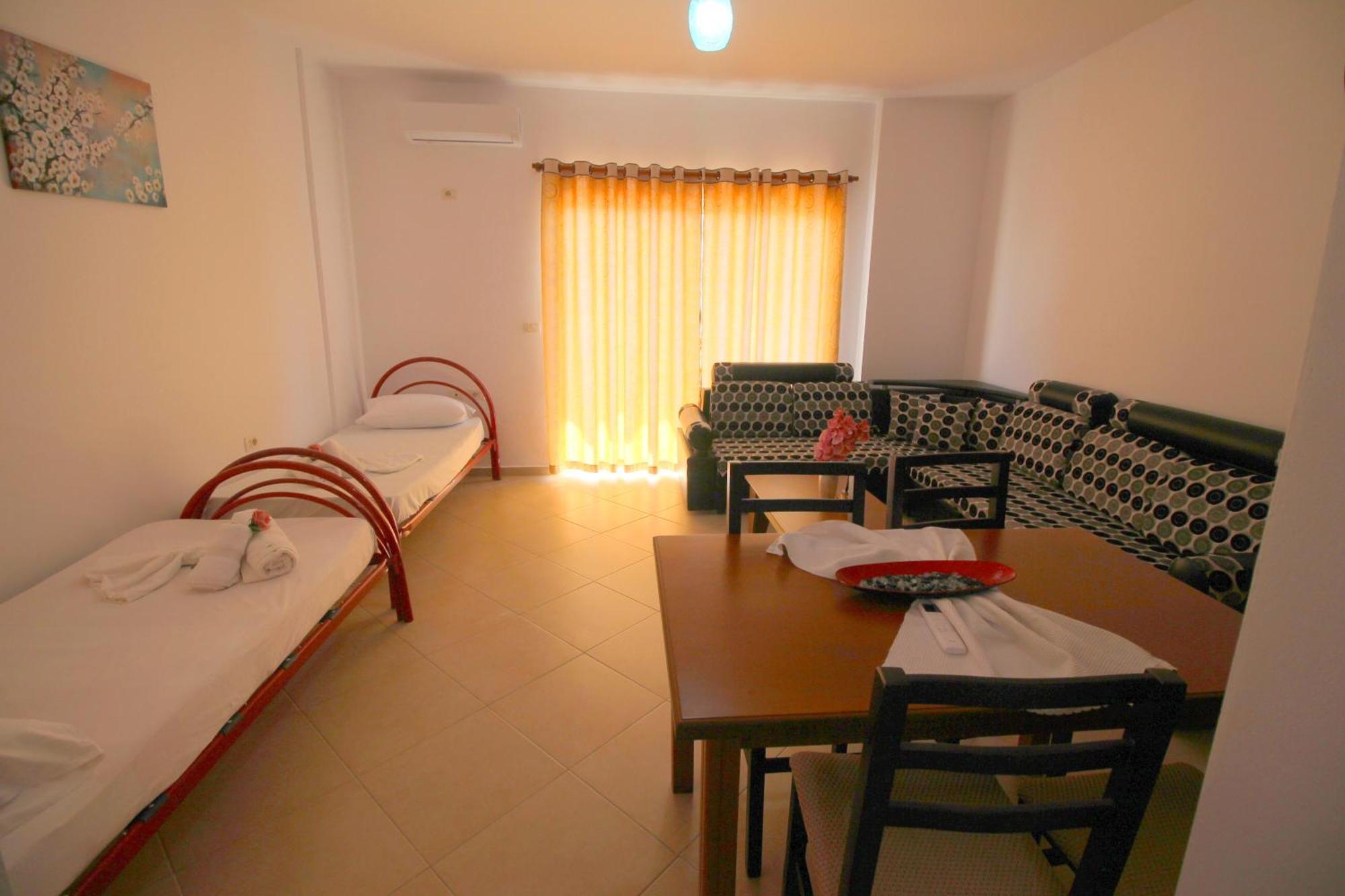 July Seaview Apartments Sarandë Exterior foto
